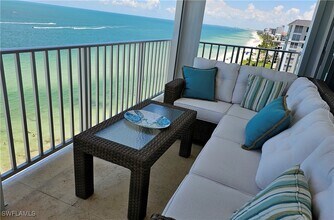 9051 Gulf Shore Dr in Naples, FL - Building Photo - Building Photo