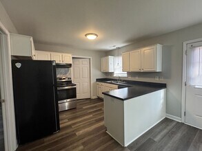 2017 Grandhaven Dr in Mount Holly, NC - Building Photo - Building Photo