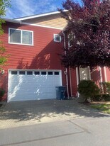 6517 127th St Ct E in Puyallup, WA - Building Photo