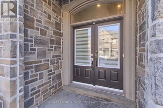 9 Dalbeattie Dr in Brampton, ON - Building Photo - Building Photo