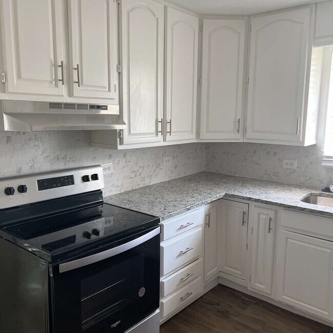 302 S Rusk St in Sherman, TX - Building Photo - Building Photo