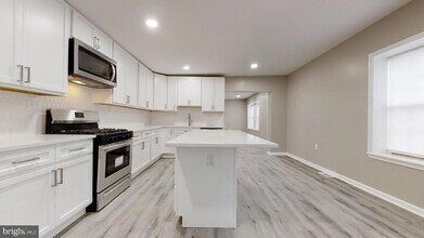 8304 Maplewood Dr in Manassas, VA - Building Photo - Building Photo