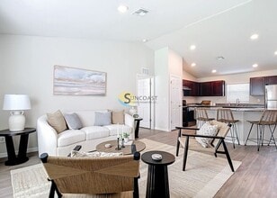 100 Port Royal Dr in Palm Coast, FL - Building Photo - Building Photo