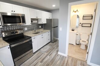 23 Beacon St in Beacon Falls, CT - Building Photo - Building Photo