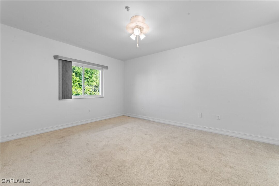 7821 Great Heron Way in Naples, FL - Building Photo