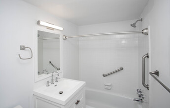 Andorra Point in Philadelphia, PA - Building Photo - Interior Photo