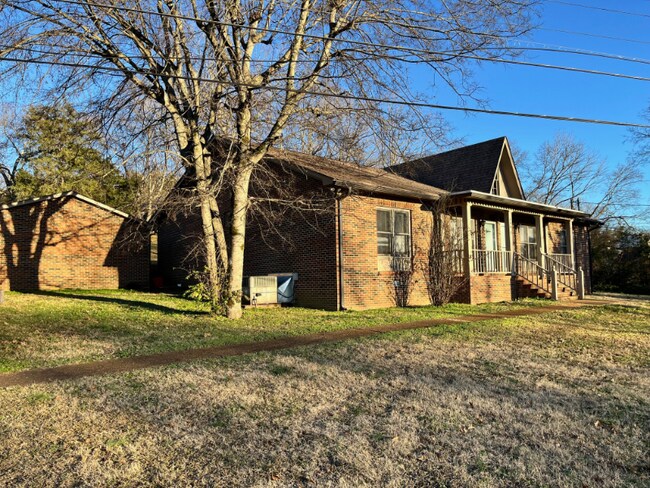 500.5 Oakwood Dr in Columbia, TN - Building Photo - Building Photo