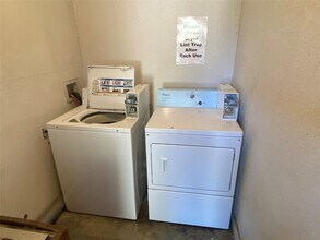 701 W Sycamore St, Unit 107 in Denton, TX - Building Photo - Building Photo