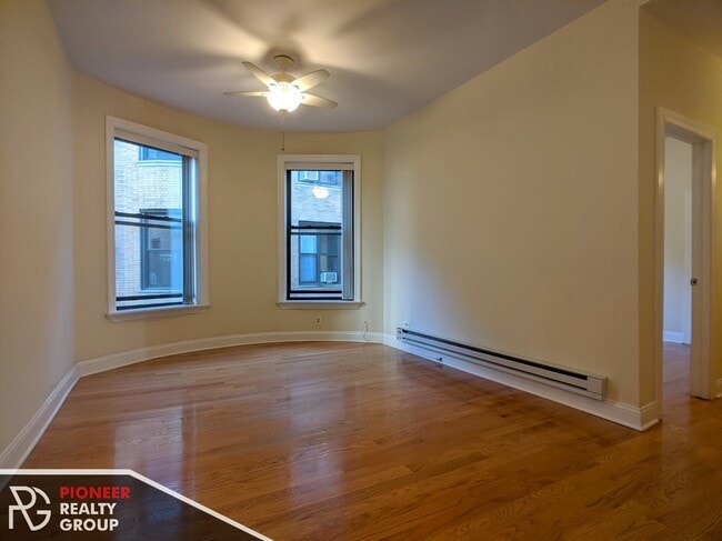 1224 N Dearborn St, Unit 1220-2A in Chicago, IL - Building Photo - Building Photo