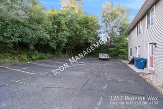 1257 Redpine Way in Kalamazoo, MI - Building Photo - Building Photo