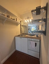 315 Osborne St, Unit Pool Side in Vista, CA - Foto de edificio - Building Photo