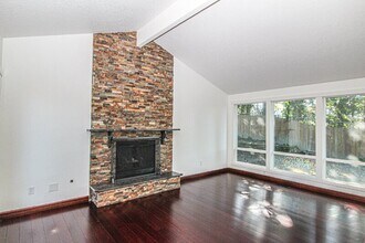 17630 17th Dr SE in Bothell, WA - Building Photo - Building Photo