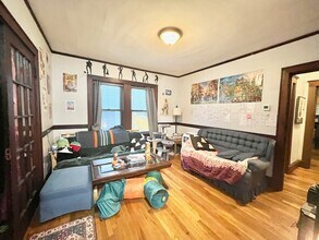 18 Sachem St, Unit 18 in Boston, MA - Foto de edificio - Building Photo