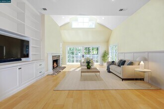 772 John Way in Lafayette, CA - Building Photo - Building Photo