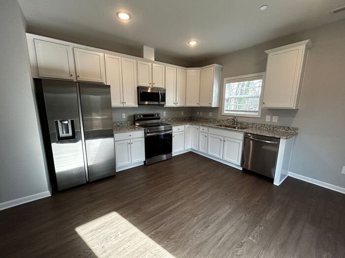 1400 Pipeline Ave in Columbia, TN - Building Photo
