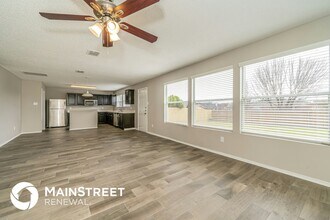 1420 Chesapeake Dr in Arlington, TX - Foto de edificio - Building Photo