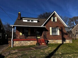 2915 Glenmeade Dr in Nashville, TN - Building Photo