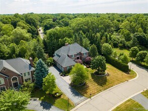2551 Ginger Ct in Bloomfield Hills, MI - Building Photo - Building Photo