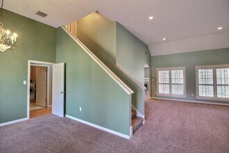 1325 Rain Hollow Cir E in Collierville, TN - Foto de edificio - Building Photo
