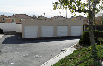 4985-4991 N Sierra Way in San Bernardino, CA - Building Photo - Building Photo