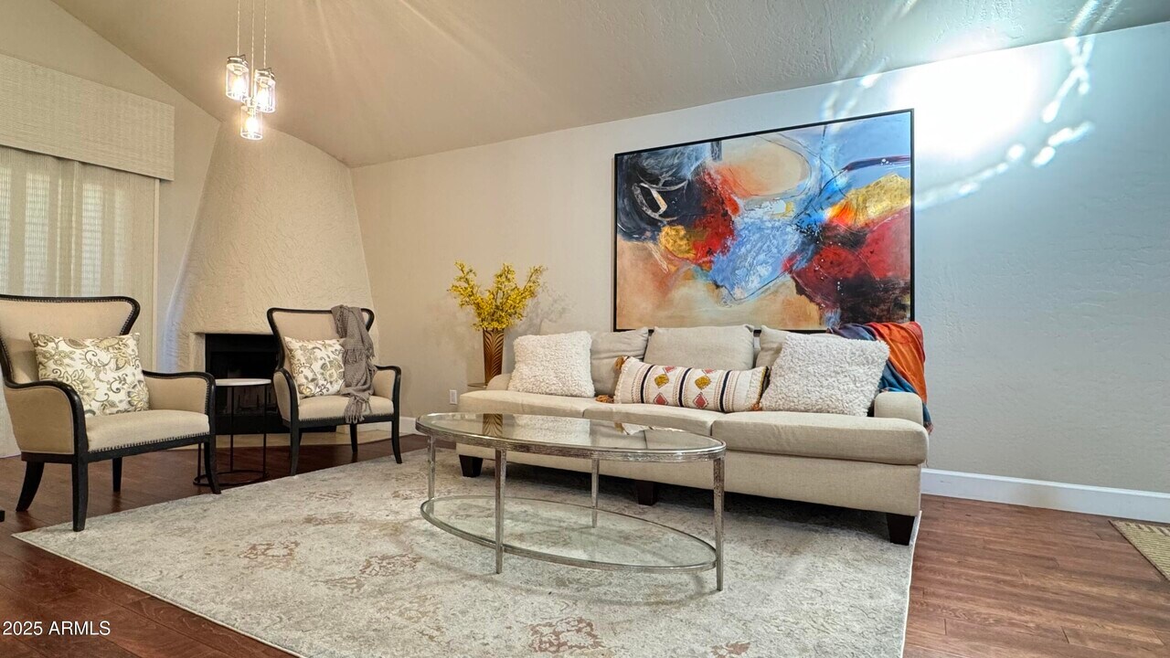 15020 N 40th St in Phoenix, AZ - Building Photo