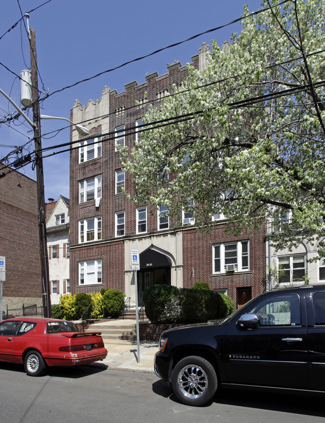 28-30 Sherman Pl in Jersey City, NJ - Foto de edificio - Building Photo