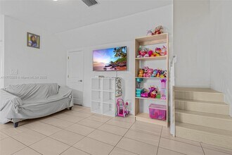 417 NW 12th Pl in Florida City, FL - Building Photo - Building Photo