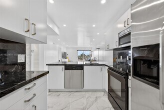 8250 Byron Ave in Miami Beach, FL - Building Photo - Building Photo