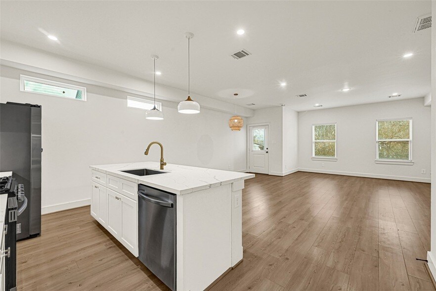 1405 E 33rd St, Unit A in Houston, TX - Foto de edificio