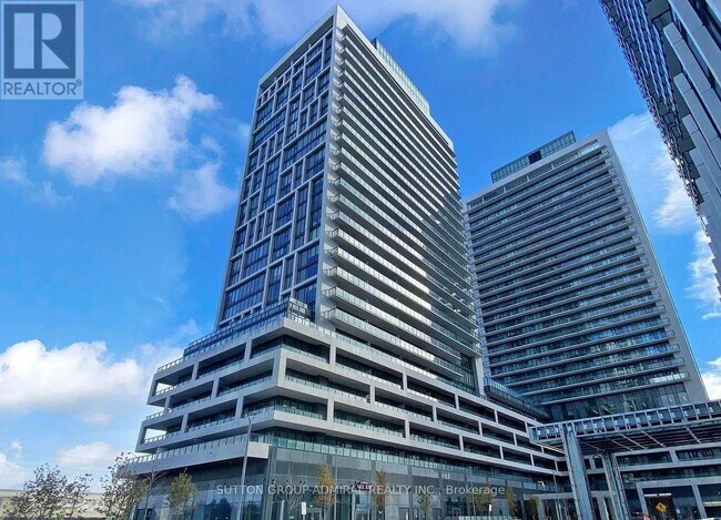 8960 Jane St in Vaughan, ON - Building Photo - Building Photo