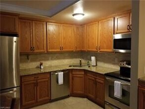 828 Wiggins Pass Rd-Unit -10 in Naples, FL - Building Photo - Building Photo