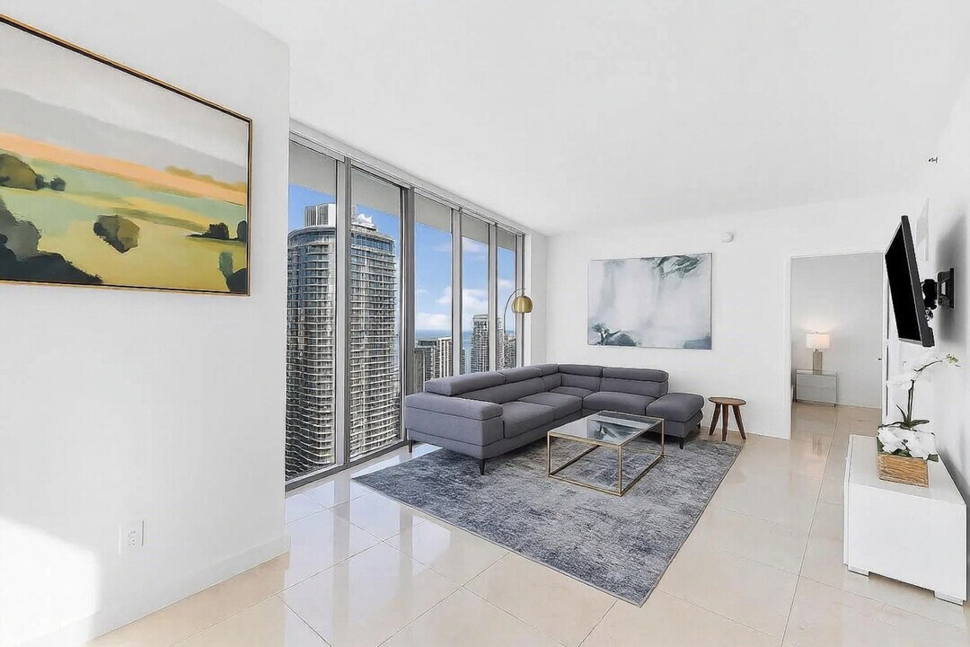 485 Brickell Ave, Unit SI FL44-ID1419542P in Miami, FL - Building Photo