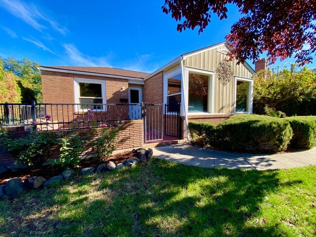 property at 225 N 27th Ave