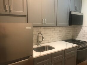 250 3rd Ave, Unit 2 in New York, NY - Building Photo - Building Photo