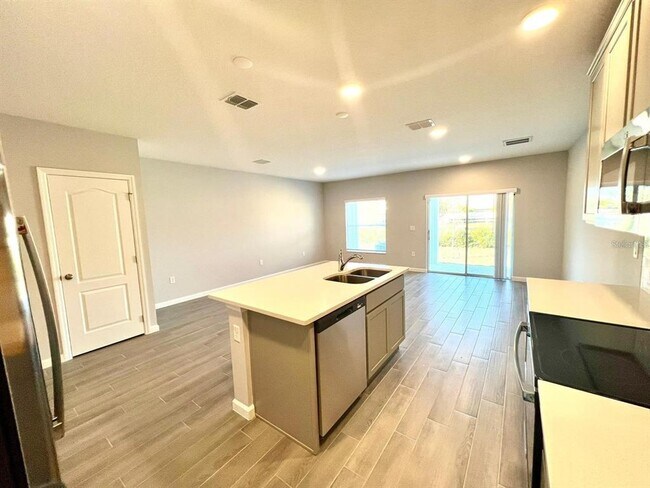 2774 Narcoossee Cmns Wy in St. Cloud, FL - Building Photo - Building Photo