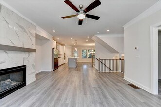 3159 Clairebrooke Ave in Chamblee, GA - Foto de edificio - Building Photo