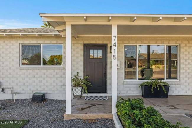 7415 E Holly St in Scottsdale, AZ - Building Photo - Building Photo