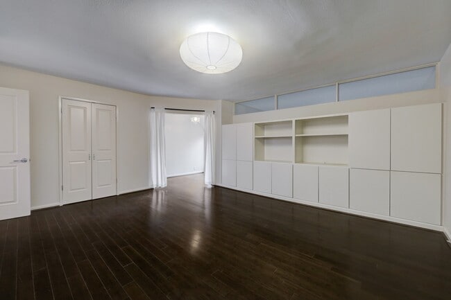 property at 2923 Bissonnet St