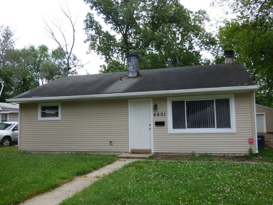 4601 Holton Ave in Fort Wayne, IN - Building Photo