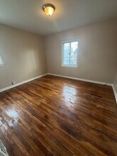 864 E 260th St in Euclid, OH - Building Photo - Building Photo