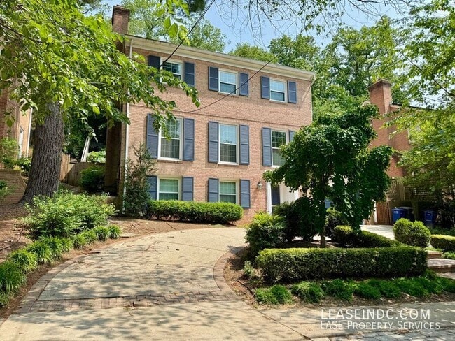 2947 Arizona Ave NW in Washington, DC - Building Photo - Building Photo
