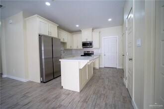 15 Briggs Rd in Weslaco, TX - Building Photo - Building Photo