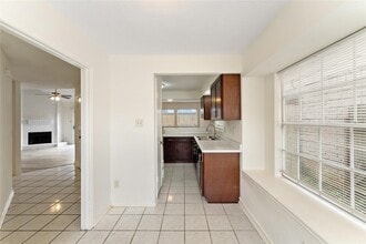 6422 Chatham Island Ln in Houston, TX - Building Photo - Building Photo