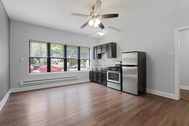 4555 Malden St in Chicago, IL - Building Photo - Building Photo