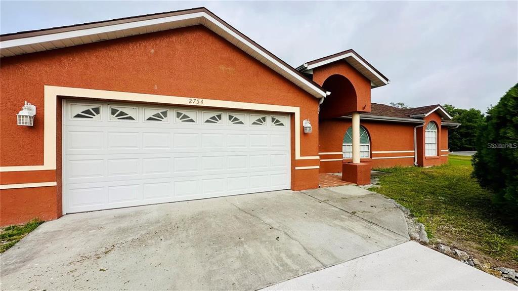 2754 Carmel Ct in Kissimmee, FL - Building Photo