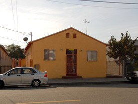 239 W 14th St in San Pedro, CA - Building Photo