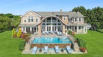 61A S Bay Ave in Southampton, NY - Building Photo