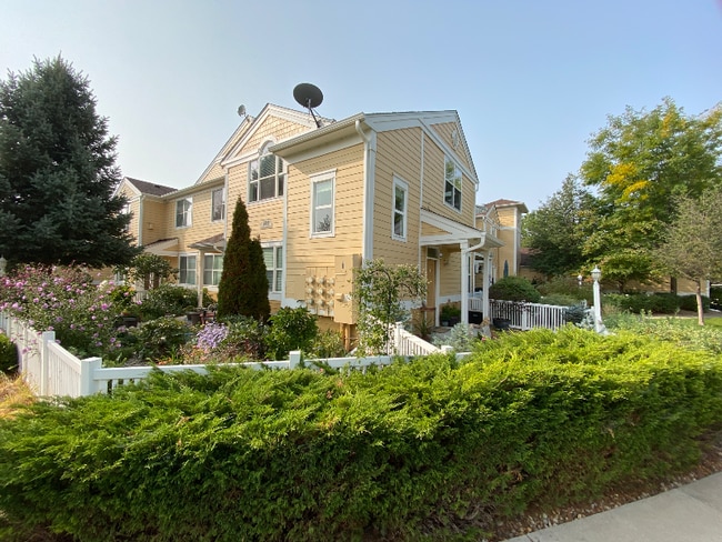 2059 Grays Peak Dr in Loveland, CO - Building Photo - Building Photo