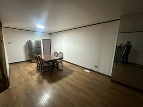 2439 S Iseminger St in Philadelphia, PA - Foto de edificio - Building Photo