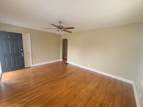 1627 Catalpa St in Louisville, KY - Building Photo - Building Photo